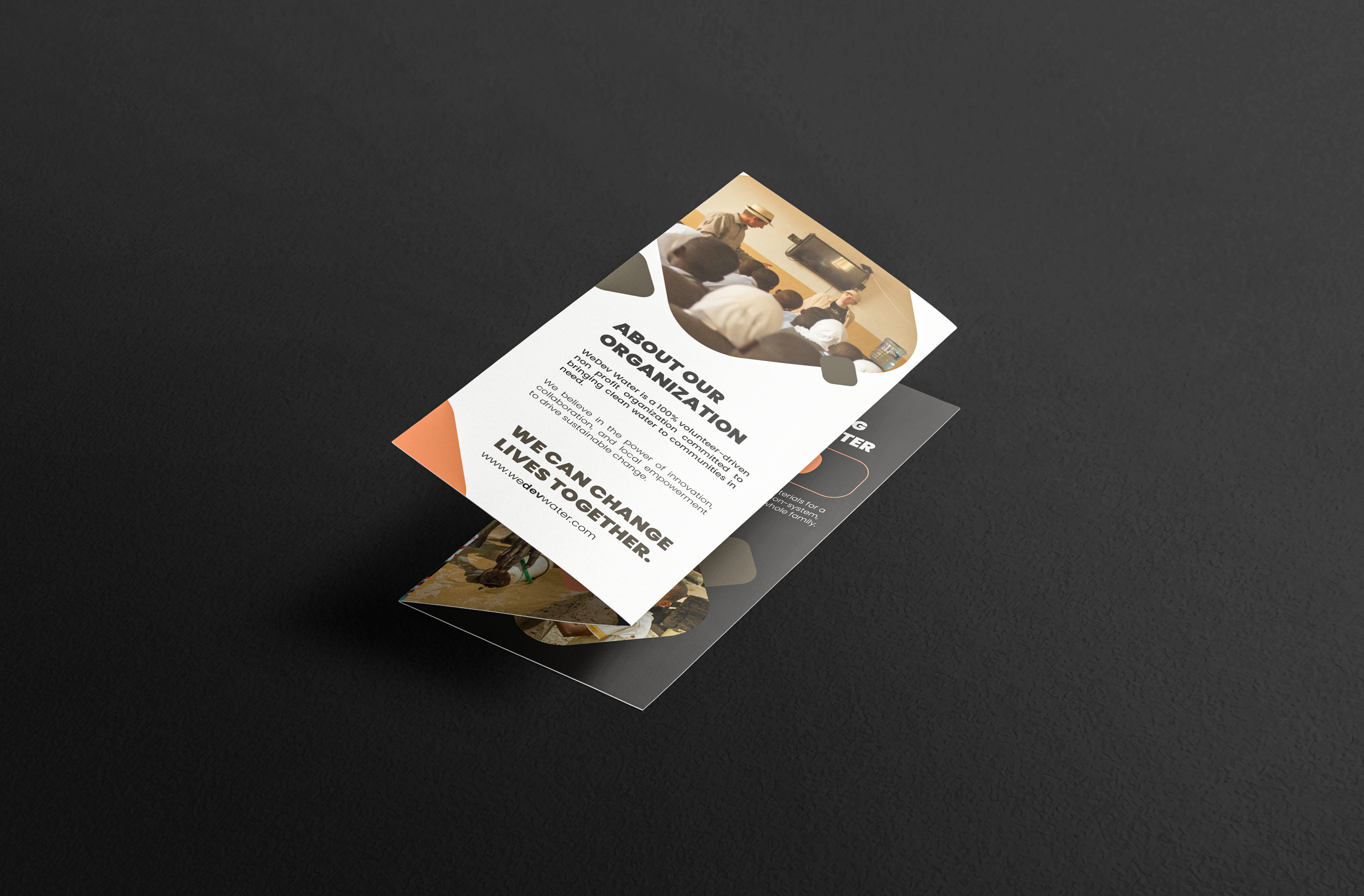 509-v2-05-brochure mockup